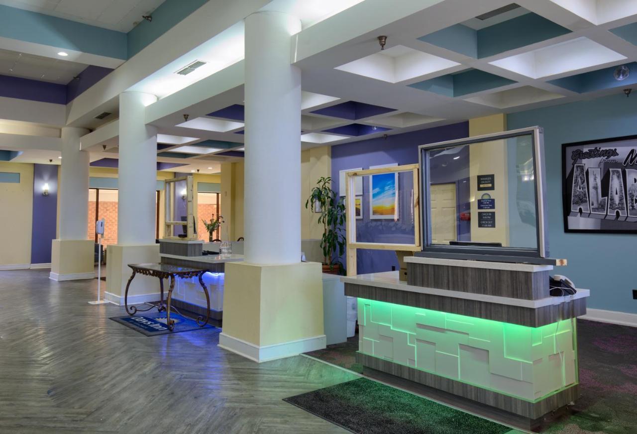 Days Inn By Wyndham Mobile I-65 Buitenkant foto