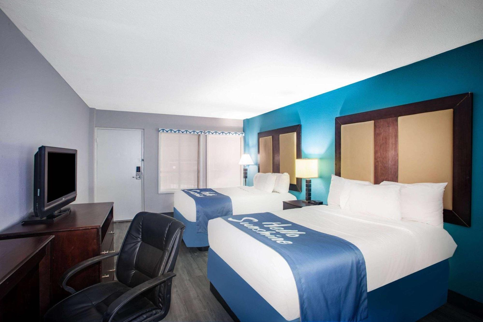 Days Inn By Wyndham Mobile I-65 Buitenkant foto